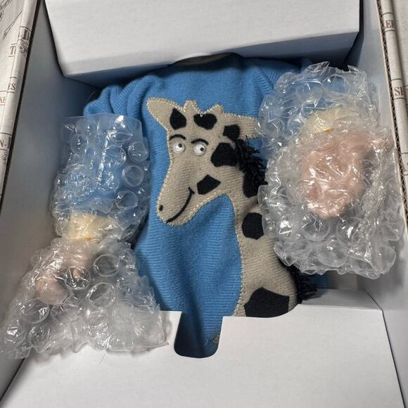 vintage ASHTON DRAKE 1992 GALLERIES PORCELAIN DOLL "CATCH ME IF YOU CAN!" NEW - Picture 3 of 7